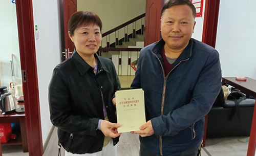 梅园社区党委发书助力八项规定教育，赋能非公企业发展